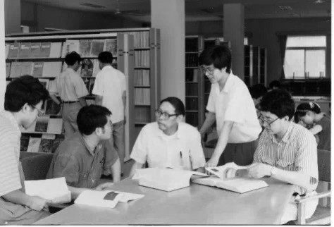 潘承洞工作照(学校供图)